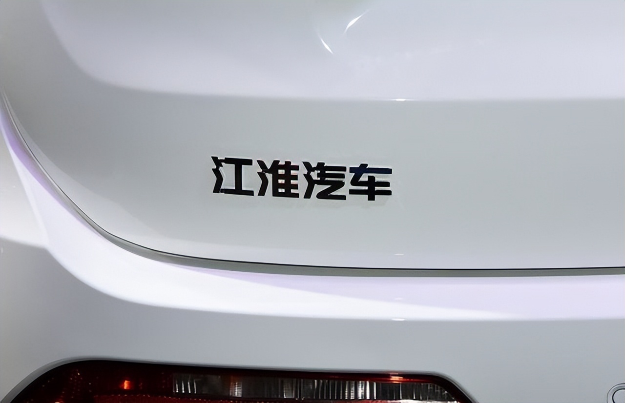 初代iPhone拍出高价,初代iPhone拍出37.9万元