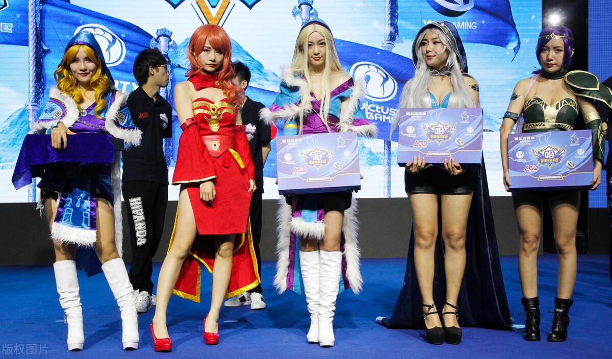 dota幽鬼为什么要出辉耀,dota后期谁克制幽鬼