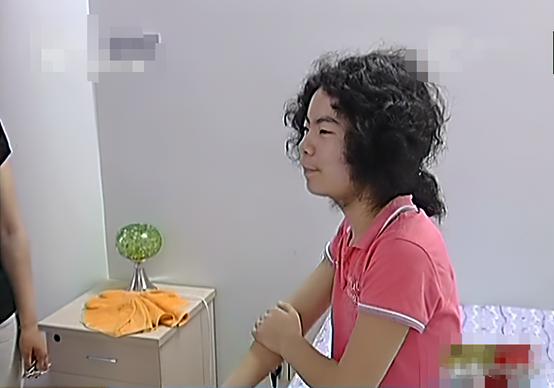 花季少女意外车祸后长胡子,14岁妙龄少女车祸后长胡子