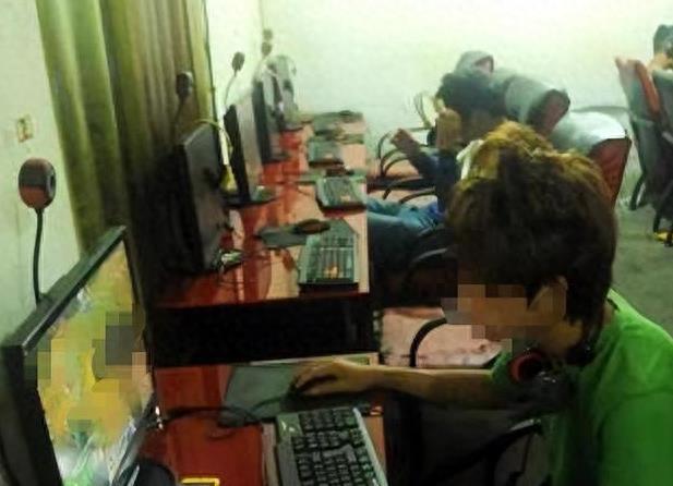 妻子忍受不了家暴最终选择了反抗,妻子忍受不了丈夫的家暴开始反击