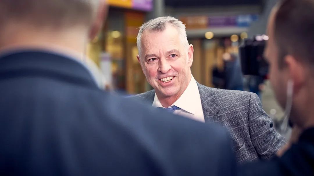 全球最大中古赛车二手贩子联手德国富商囤了一屋子Gulf赛车！