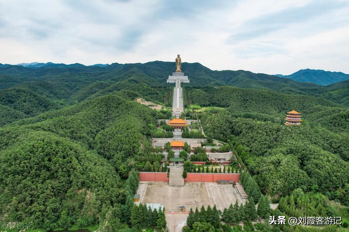 鲁山耗资700万牛郎织女雕像,鲁山牛郎织女雕塑值不值那么多钱