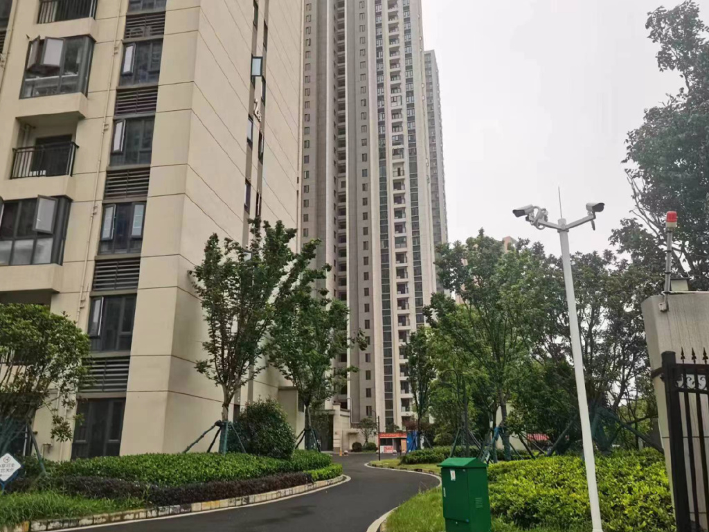 建了很多楼房但卖不出去,建好卖不出去的房子