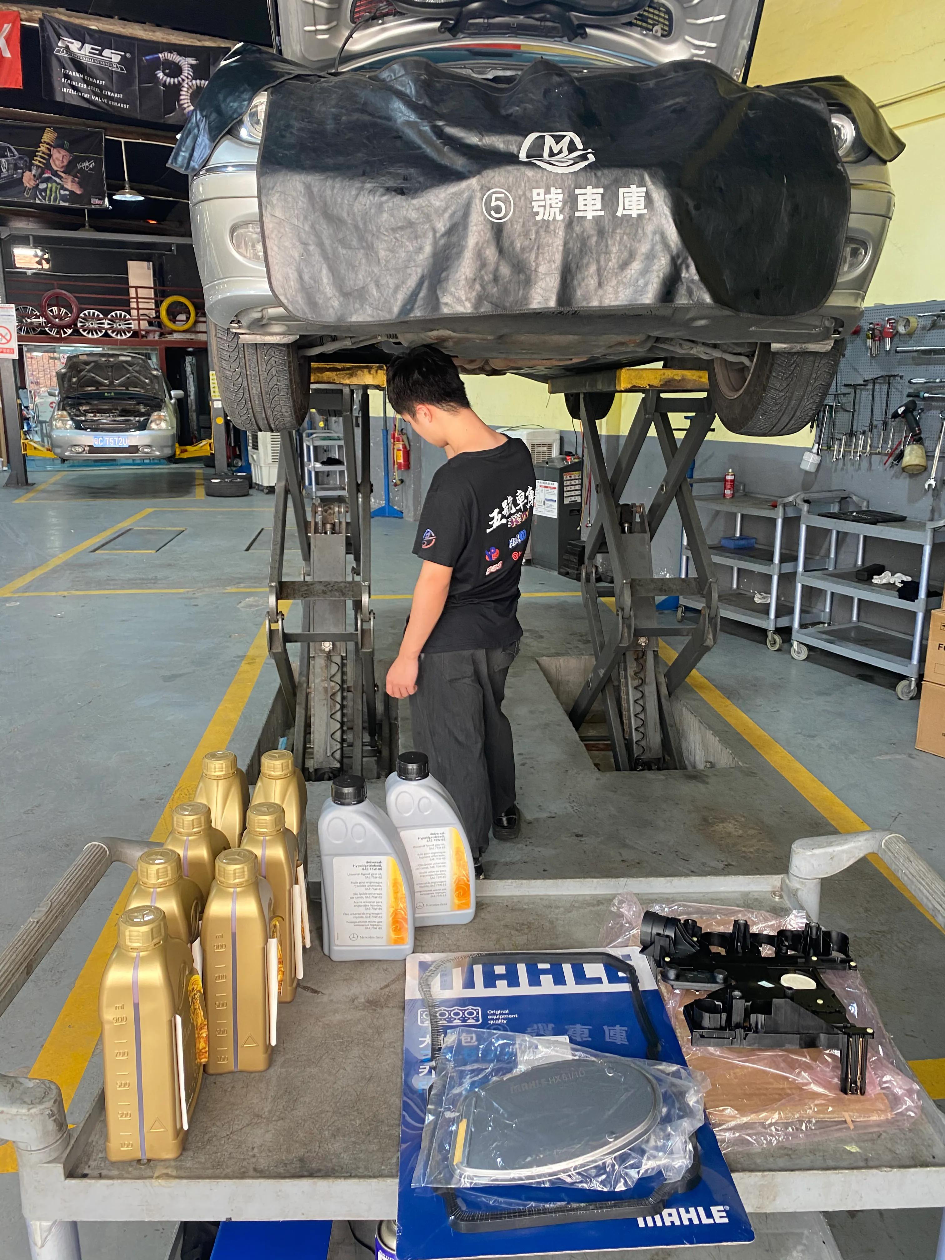 奔驰w211变速箱怎么更换,奔驰w211变速箱更换