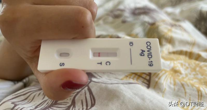 中国人在美国新冠感染者自述,26位新冠患者自述后遗症