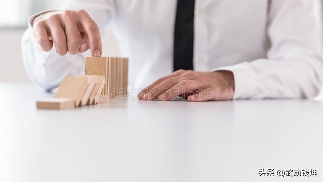 操盘手怎么看股市走势情况,操盘手怎么知道自己买的股票