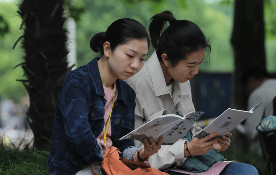 这五类事业编“喜从天降”，有望成为公务员，薪酬待遇也会提升