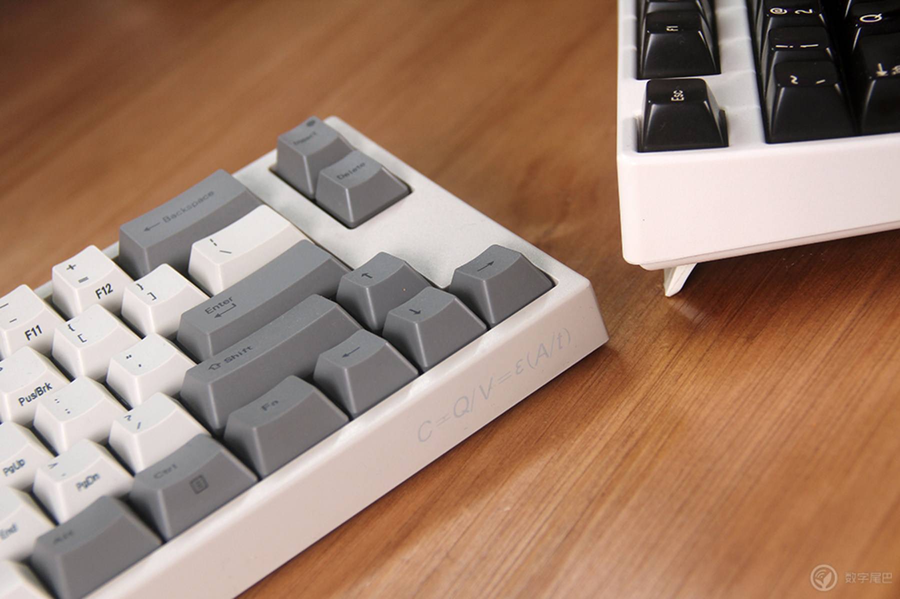 推荐几款高逼格电脑桌面,实用科技感很强的电脑桌面