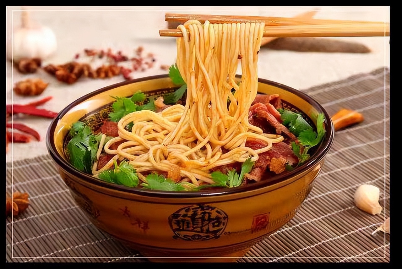 80万开面馆6天濒临倒闭,小伙花80万开面馆濒临倒闭