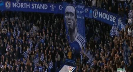 人群中多看的那一眼，是如何将穆里尼奥德罗巴紧紧绑定在了一起？