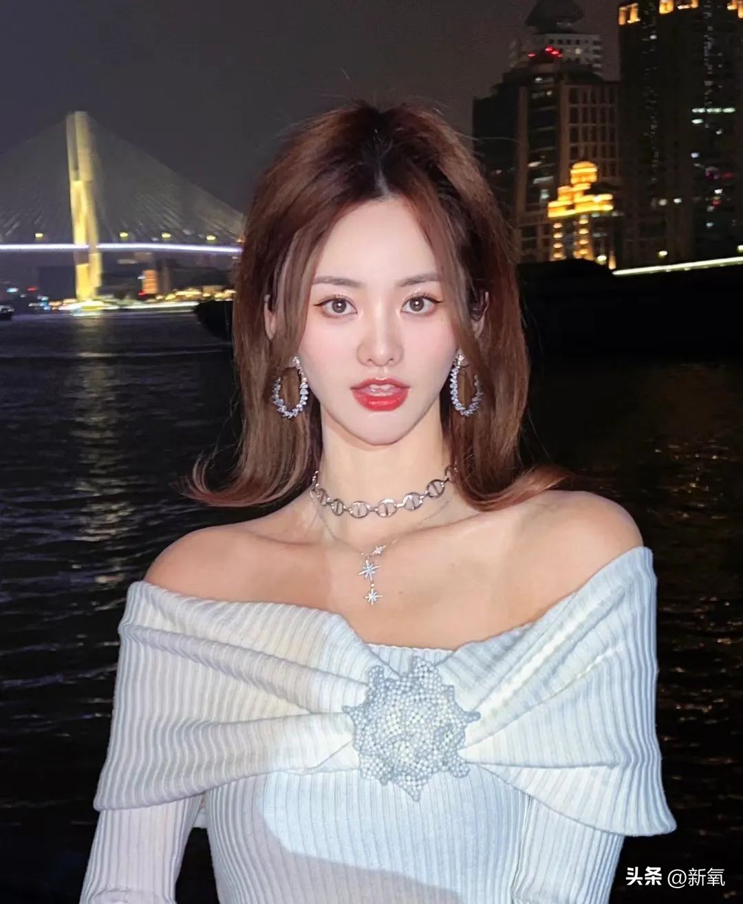 孔雪儿的颅顶美上热搜，“后脑勺垫发”真的那么神奇吗？