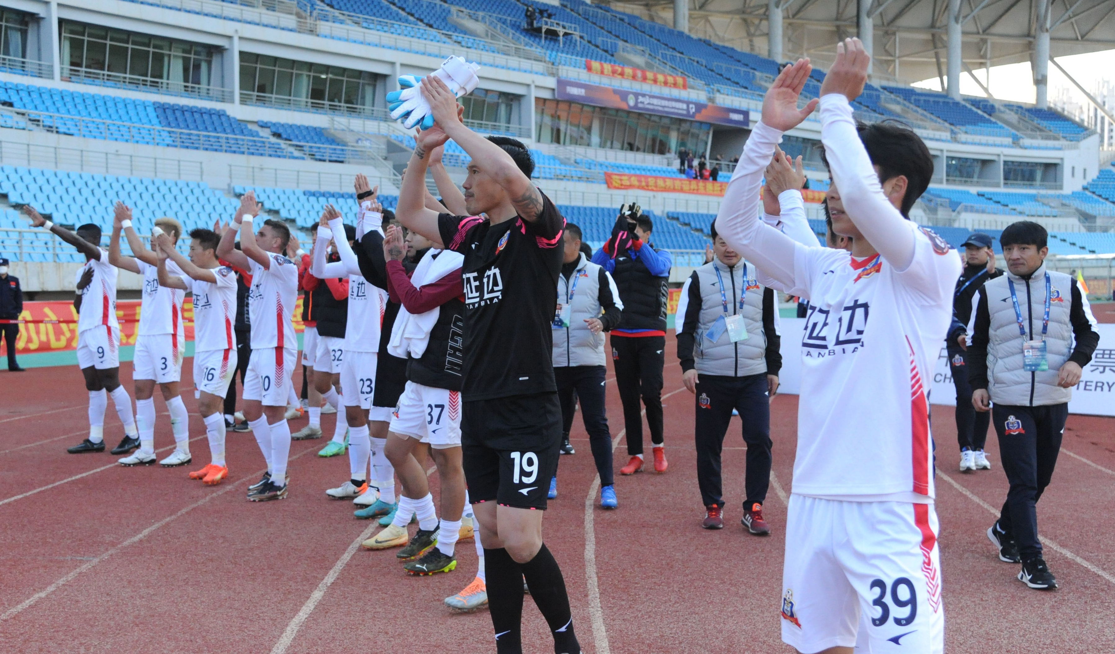 张珉励志故事,延边足球张成珉赚了多少钱