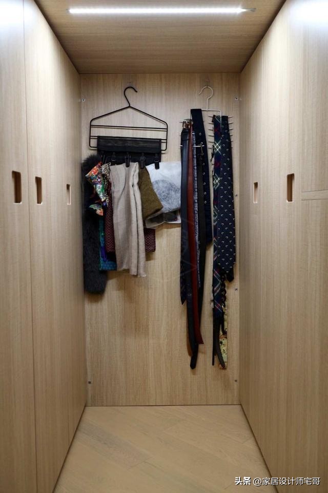 第一次见香港33㎡的房子，1室1厅还有衣帽间，空间利用值得借鉴！