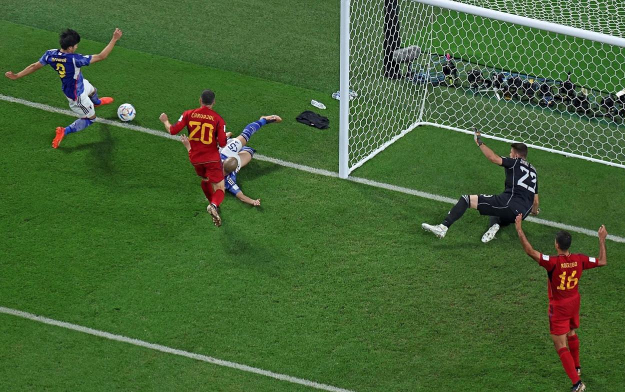 西班牙1-2日本争议球,西班牙vs日本争议球官方视频