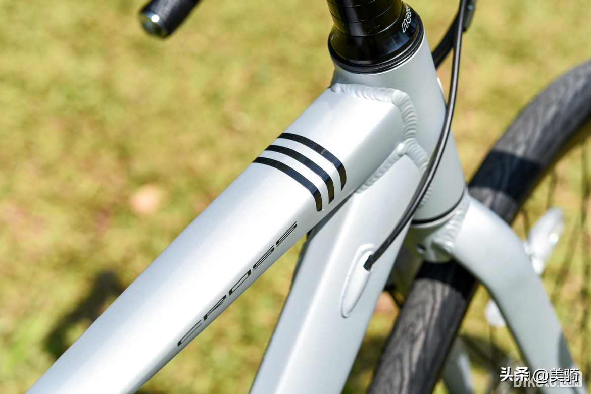 19款三阳火凤凰fnx150评测,19款三阳火凤凰fnx150测评