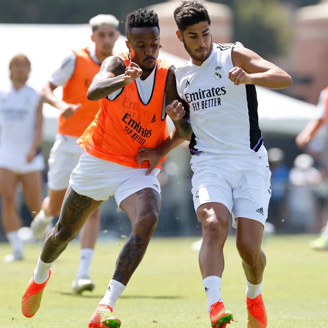 皇家马德里人打足球比赛,皇家马德里和巴塞罗那的国家德比