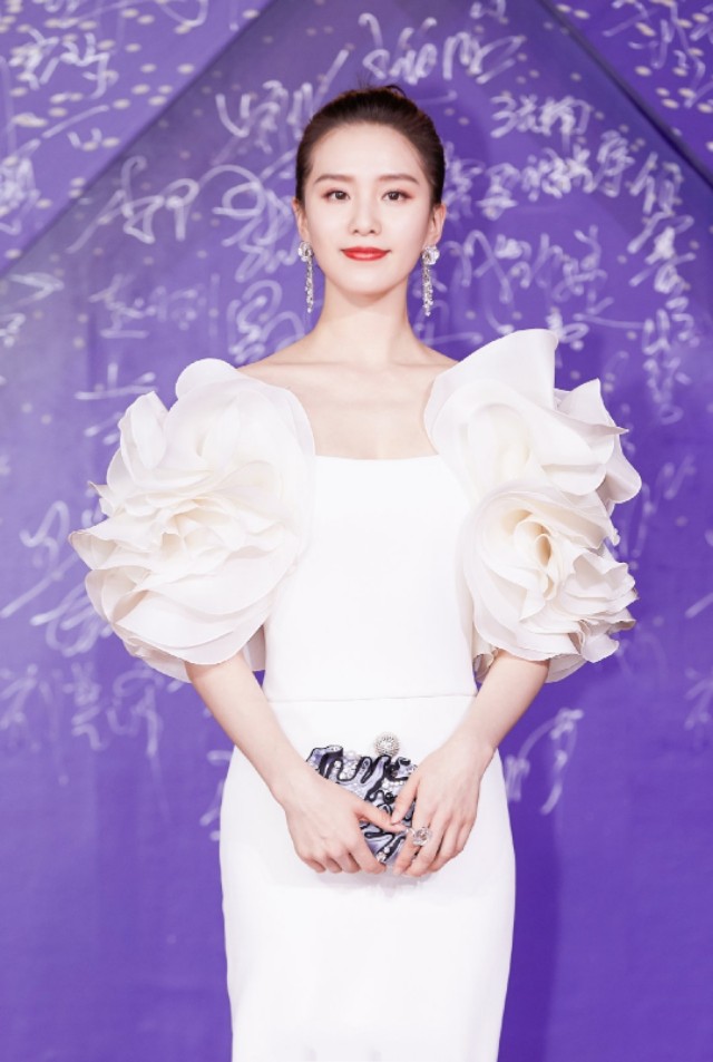 脸蛋白的发光的女星,欧美皮肤很白的女星