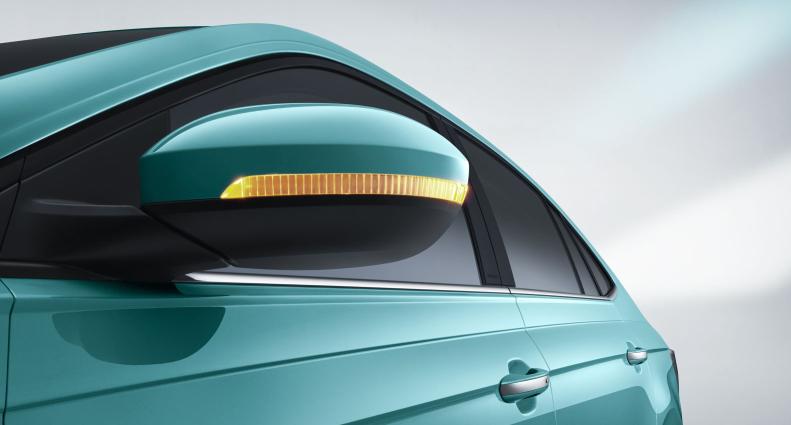 新朗逸与新宝来哪个更值得入手,刚上市的大众朗逸新锐几年能换代