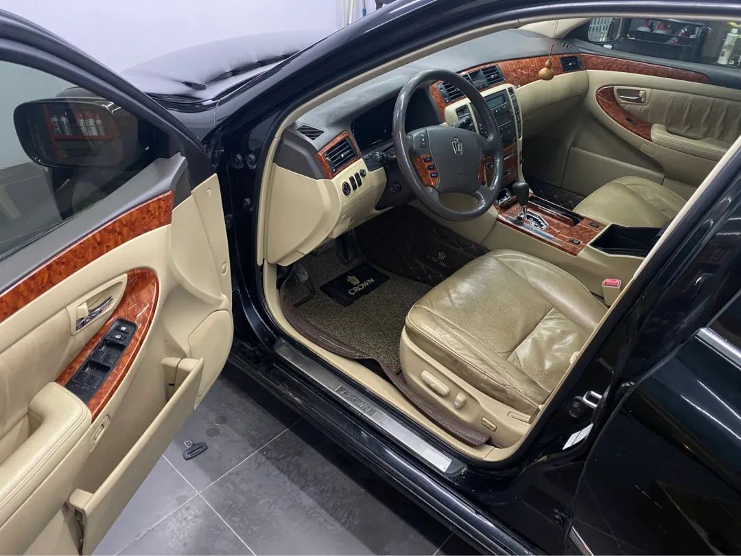 翻新车十二代皇冠修复全过程,12代皇冠25万公里要更换什么