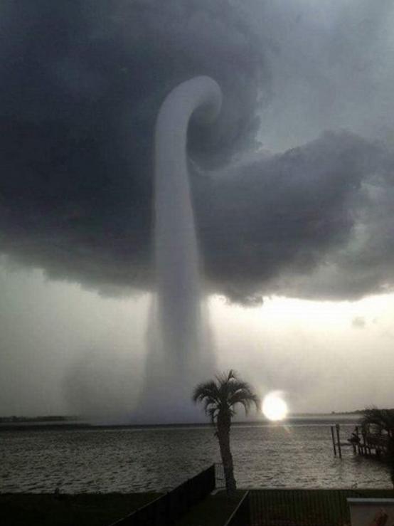 青海湖异象之谜解密,青海湖发现神秘现象