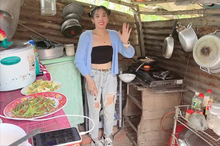 越南紫霞仙子嫁中国小伙子,越南媳妇紫霞回越南