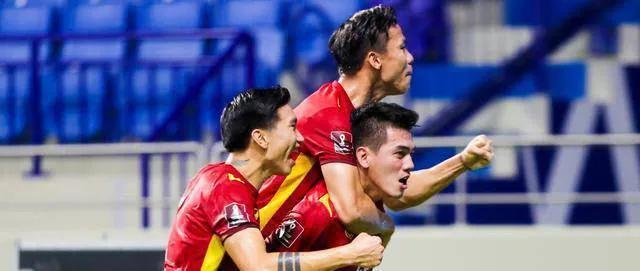 中国女足今天最新的消息,女足逆转韩国夺冠球迷反应