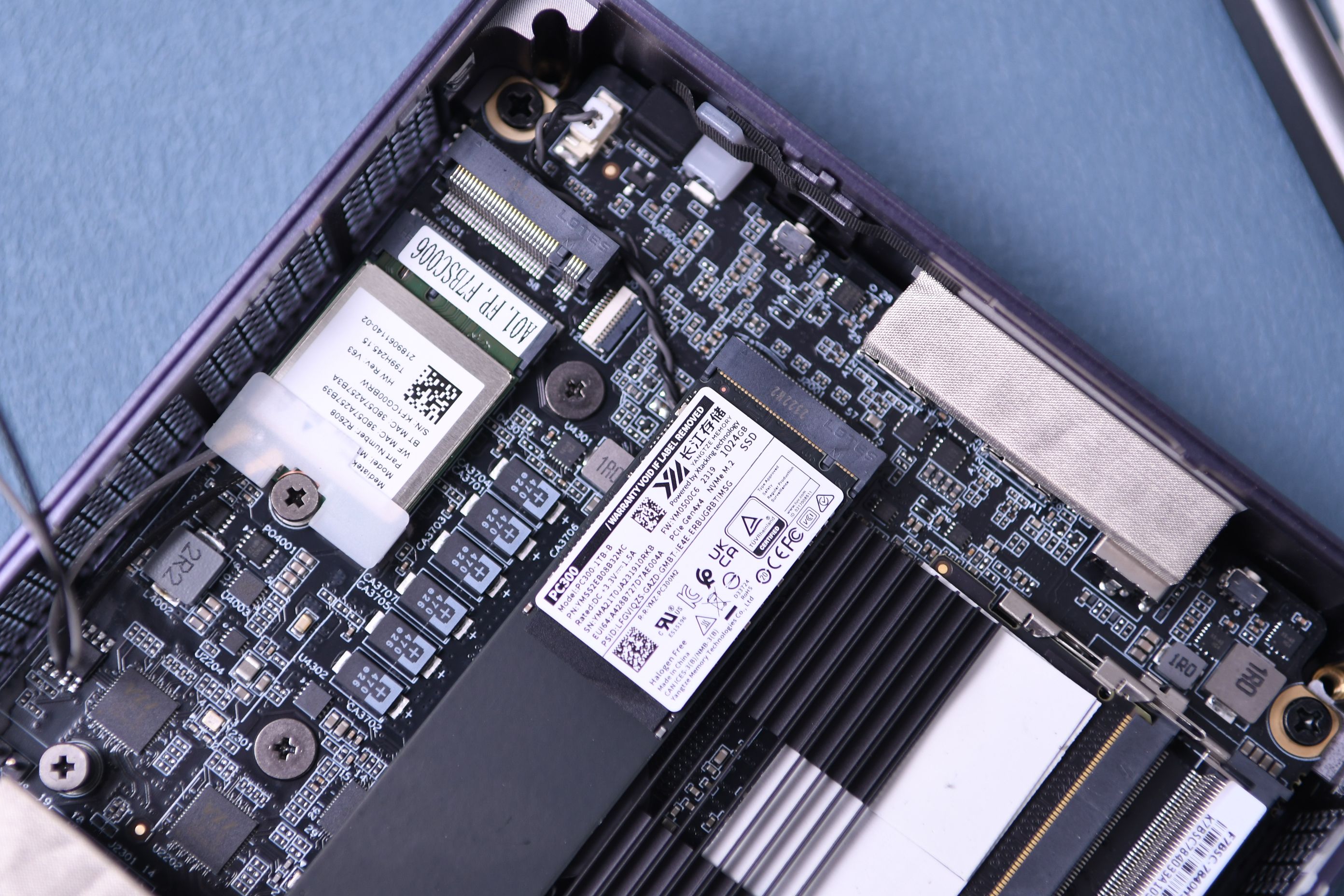 r77840h游戏笔记本,r7-7840hs机械革命