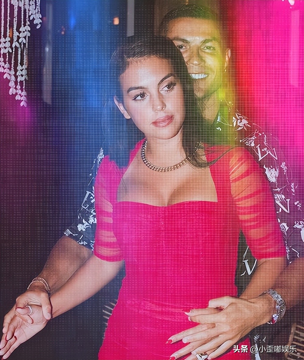 世界杯c罗几个老婆,世界杯球星太太团美貌