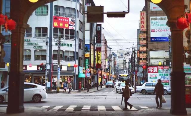 比亚迪电车日本哪年就开始用,五菱和比亚迪电车哪个好