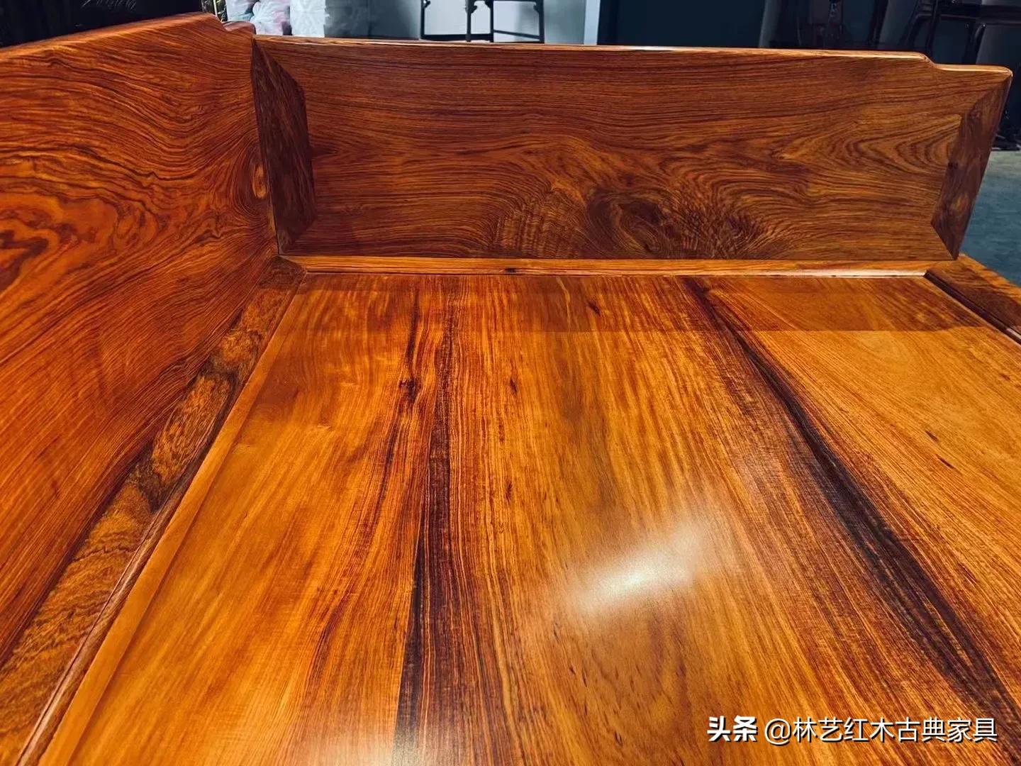 十八世纪黄花梨独板围子床图片,三围罗汉床黄花梨