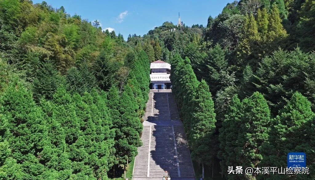 情牵人民春暖中国——习*平近**总书记春节同群众在一起