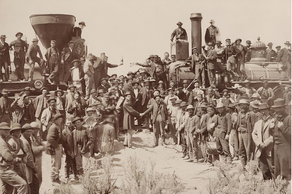 他是美籍华裔教授，手持巨资“包租公”，赴美闯荡余生却失去自由