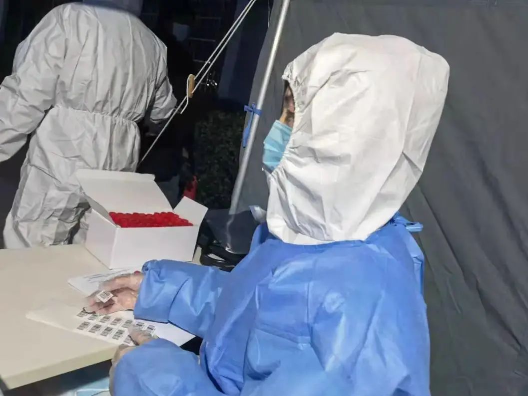 硬钢奥密克戎,奥密克戎各年龄段表现