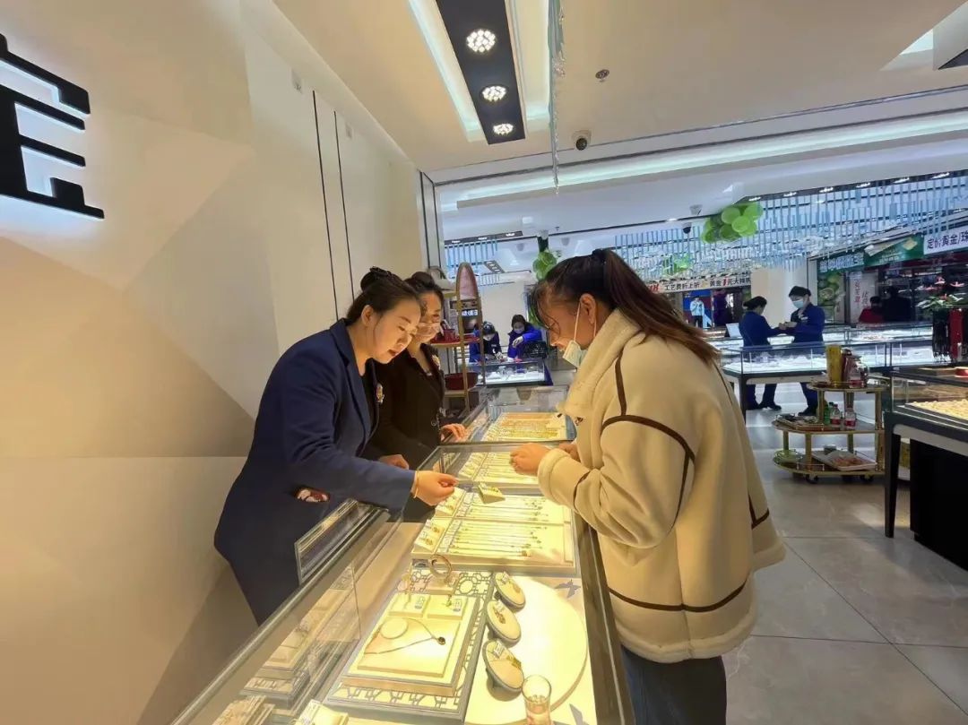 激发全市消费新潜力,提振消费信心提暖消费场景