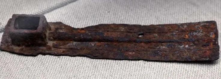 古代炼铁工匠,古代炼铁炉怎么造的