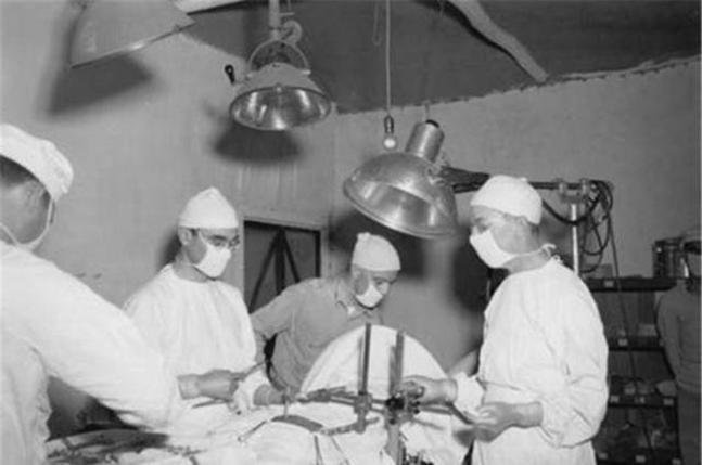 1952年*荣臻聂**:“主席,我要告状!”毛主席:彻查,一个都不放过