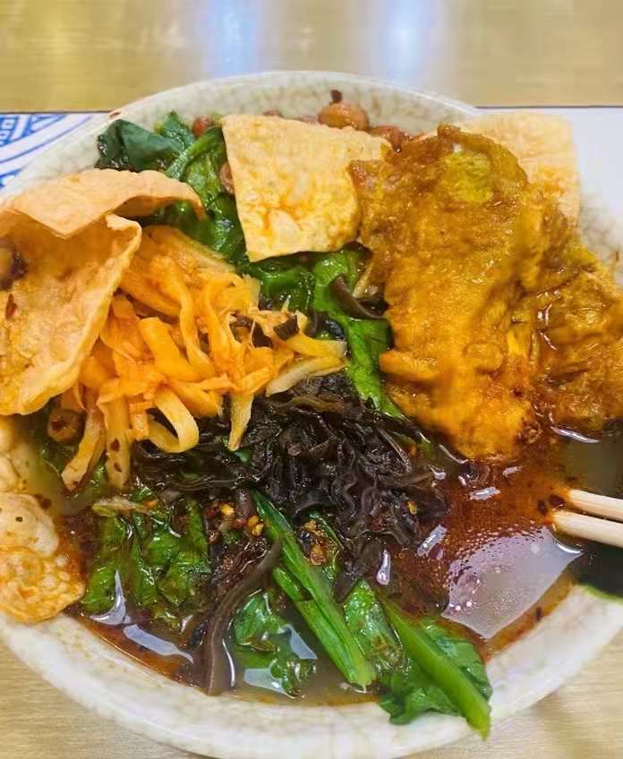 卖螺蛳粉一年能赚100万吗,00后月入过万卖螺蛳粉