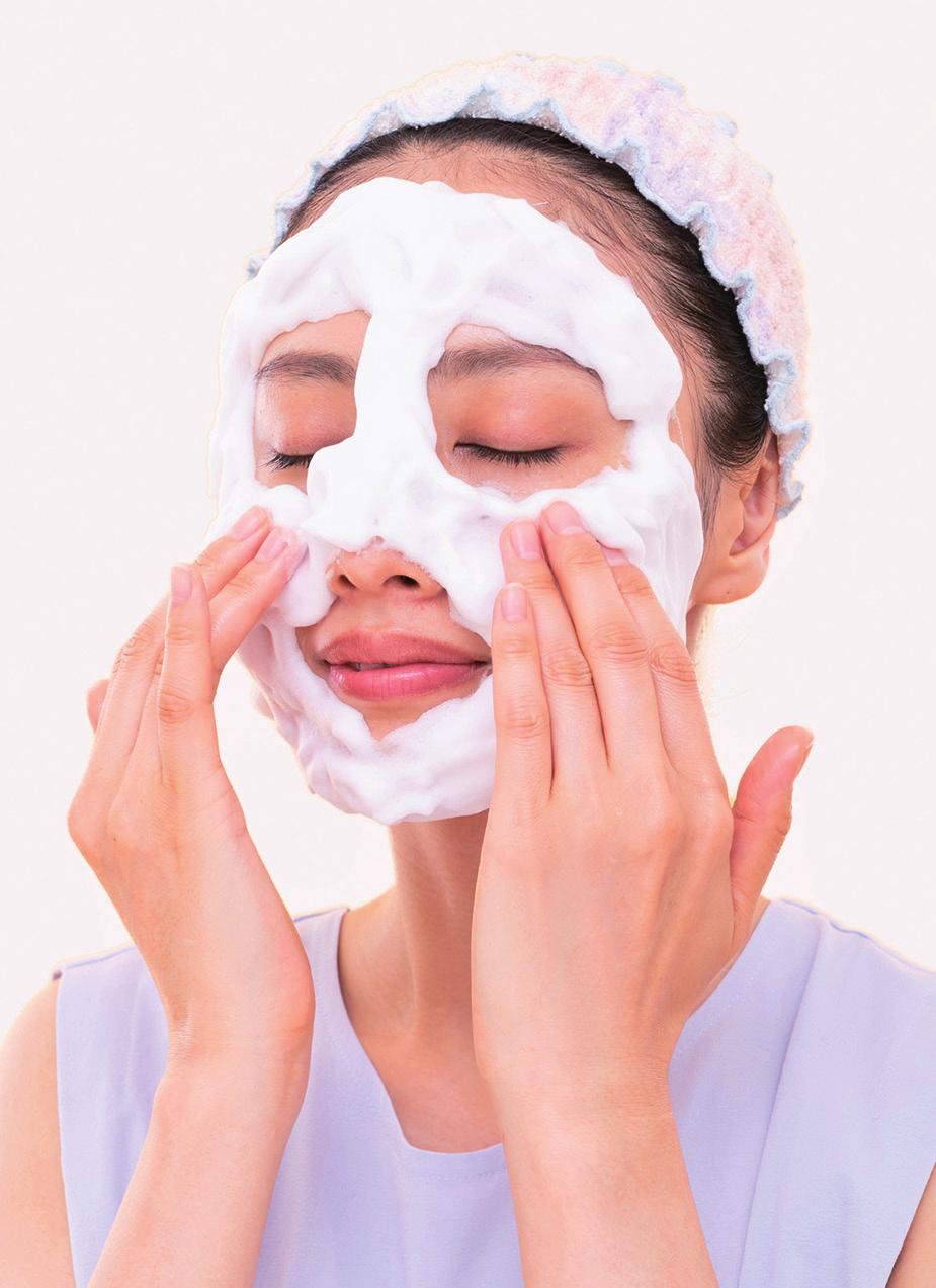 深层清洁脸部角质毛孔污垢,每天坚持热敷几分钟深层毛孔清洁