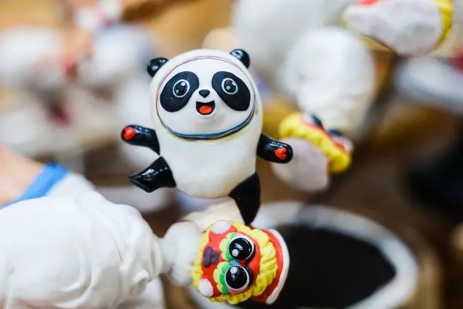 警方紧急提醒数万人被骗倾家荡产,骗子盯上冰墩墩