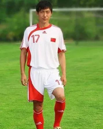 帮助中国打进世界杯的守门员,2002年带领中国足球队进入世界杯