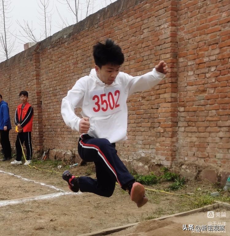 刘台庄镇初级中学运动会,刘寨镇初级中学红歌比赛