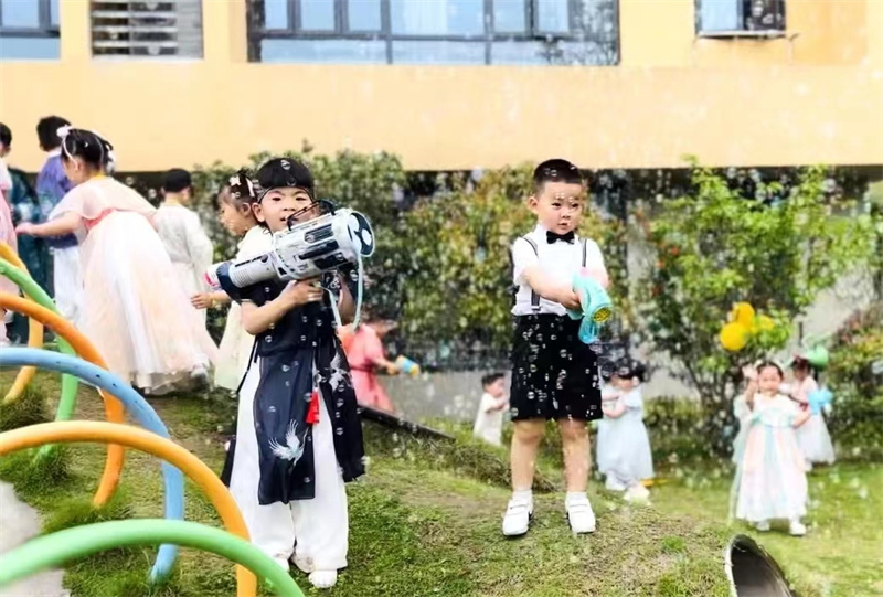 当cos遇见钢管舞,当cosplay遇到过年