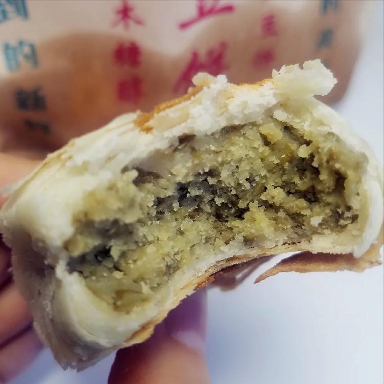 假期被大鱼大肉“齁”到了？快来小吃街换换口味吧