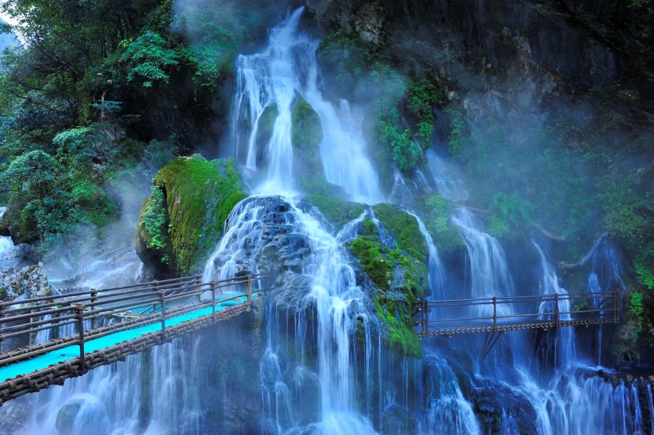 四川旅游攻略56人团,四川旅游4天3晚旅游攻略请收藏