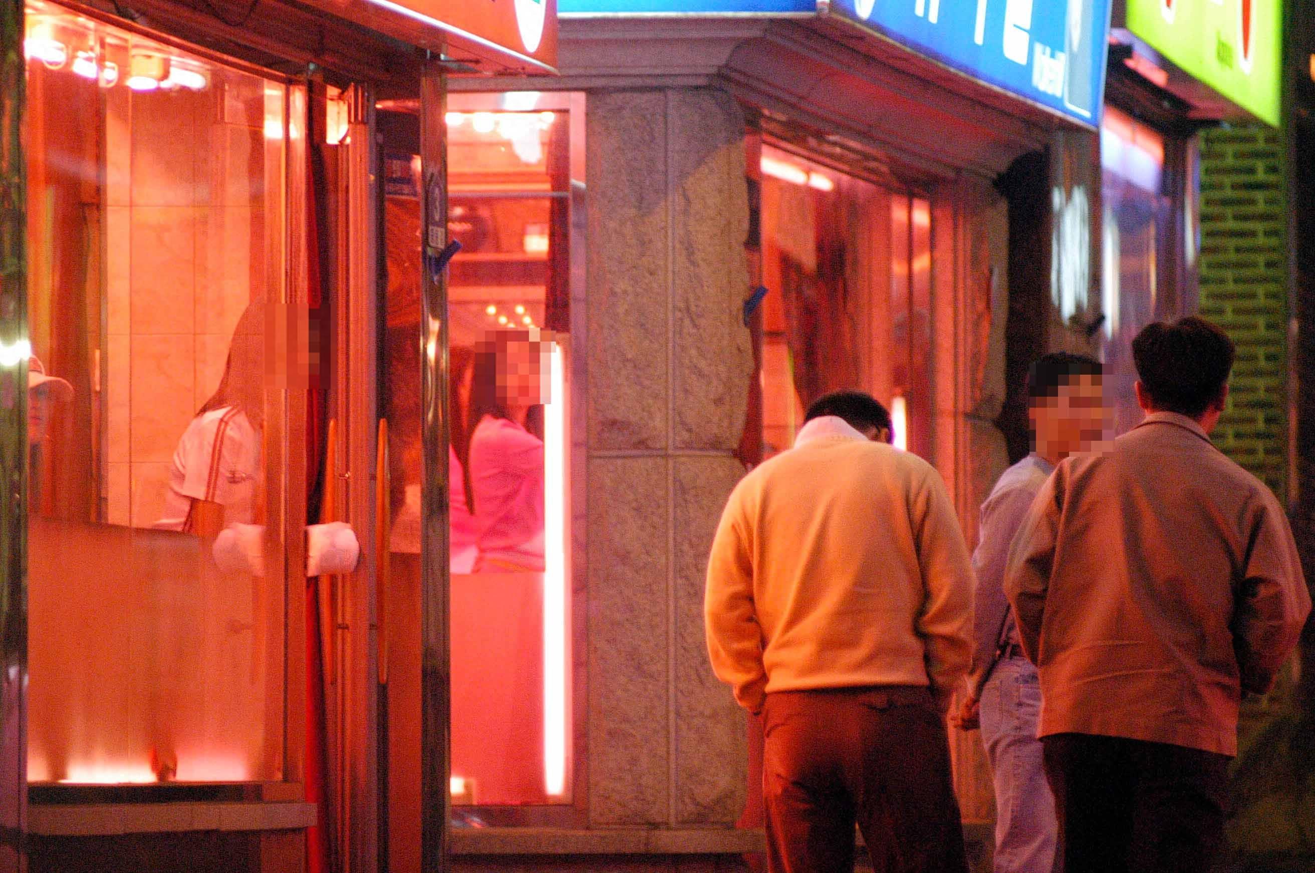 每年“*交性**易额”高达14万亿，情色行业猖獗，韩国为何沦落至此？