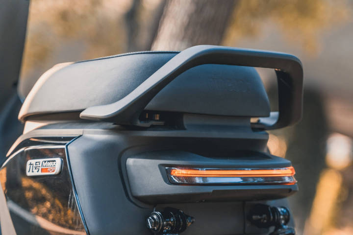 九号电动机械师mmax90支持多大快充,九号电动车机械师mmax90测评