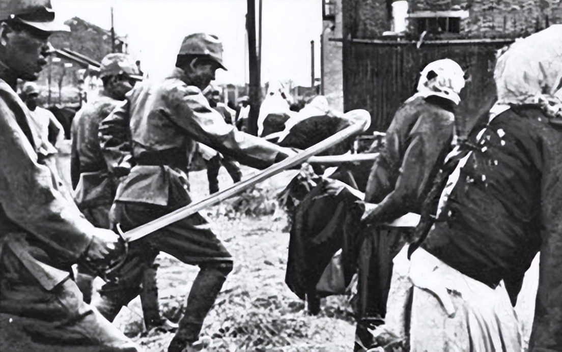 新四军半路伏击日本女特务,新四军打日本女特工