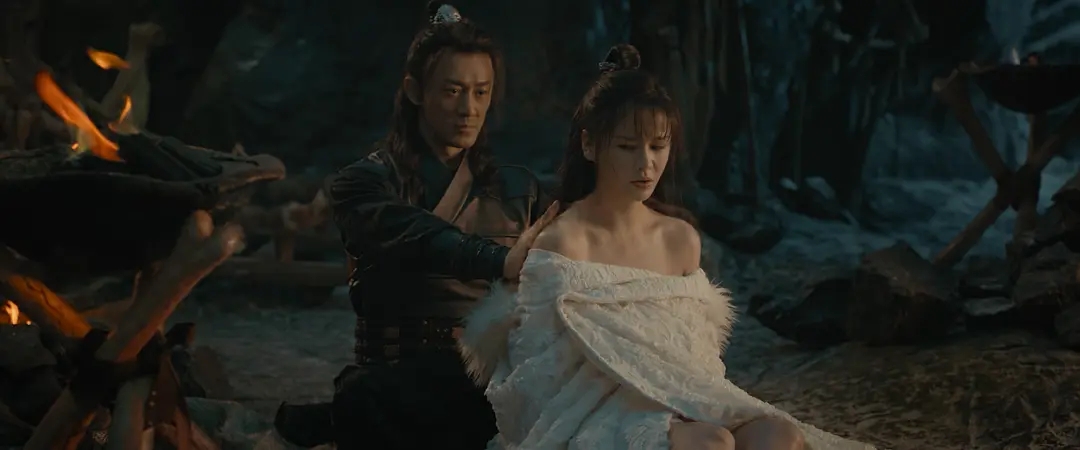 一个斜眼，一个满脸痘痘，这颜值王晶你也吹的下去？