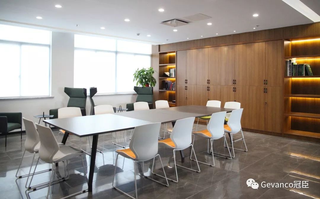 冠臣办公家具档次,冠臣办公椅质量怎么样