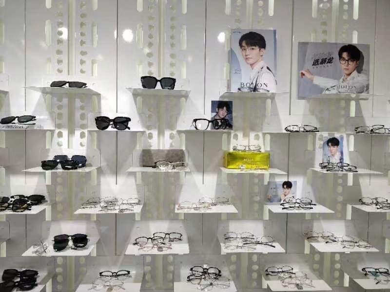 郑州比较专业的配眼镜地方,郑州哪里配眼镜既便宜又正规好用